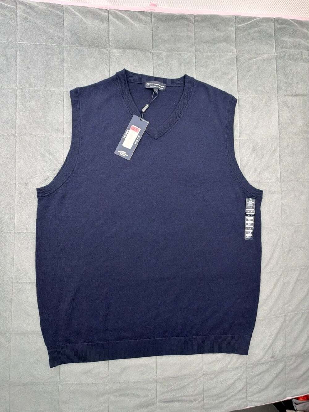 NWT Hart Schaffner Marx V-Neck Sweater Vest XLT Navy Blue Merino Wool